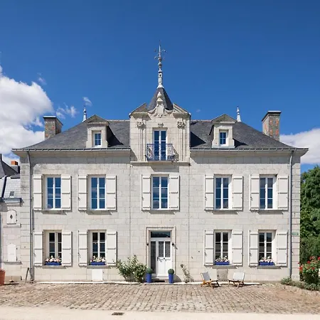 Guest house Casa Mila & - Raffinee Vue Loire, & Piscine Saint-Mathurin (Maine-et-Loire)